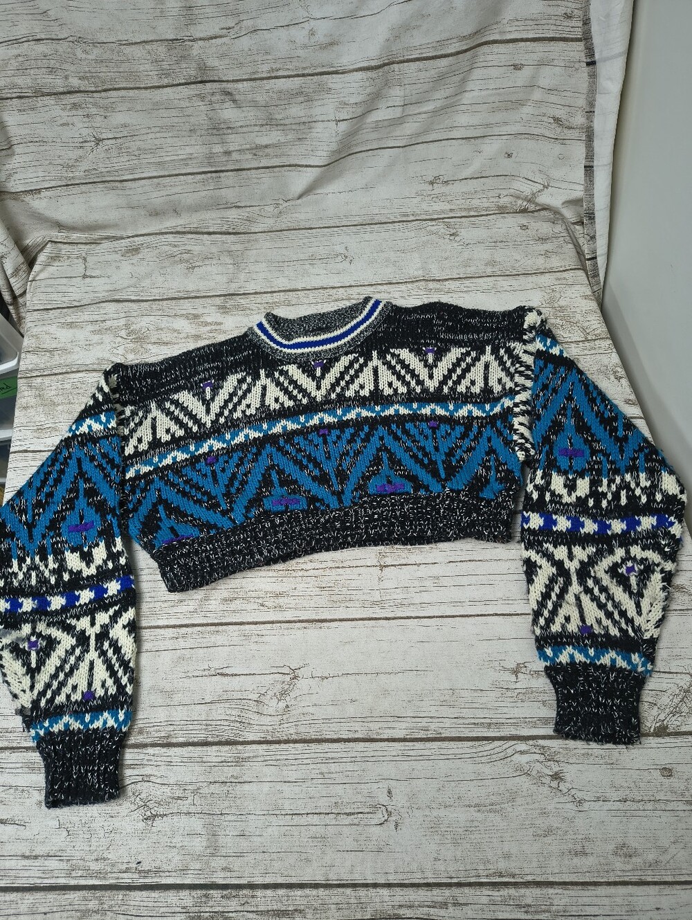 Expression International Cropped Blue And Purple Geometric Sweater Size Large